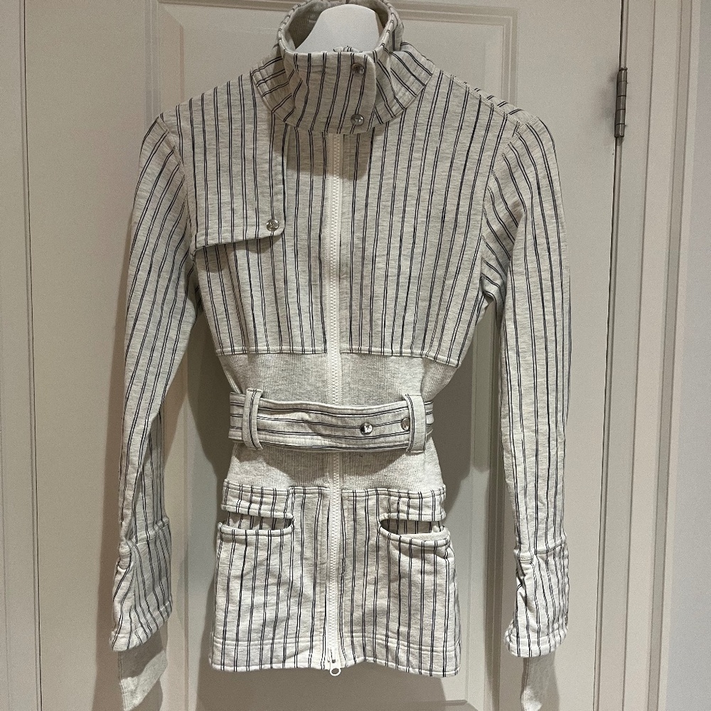 Unique Limited Edition Lululemon white Jacket with Belt - 6
